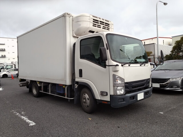 準中型免許をもっている方必見！準中型免許で運転できるトラックとは